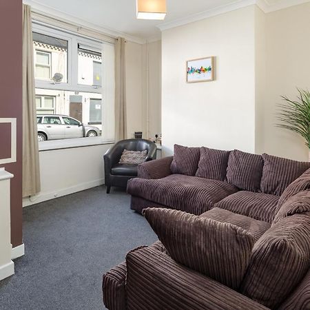Cosy Anfield Guesthouse - Free Parking Liverpool Esterno foto
