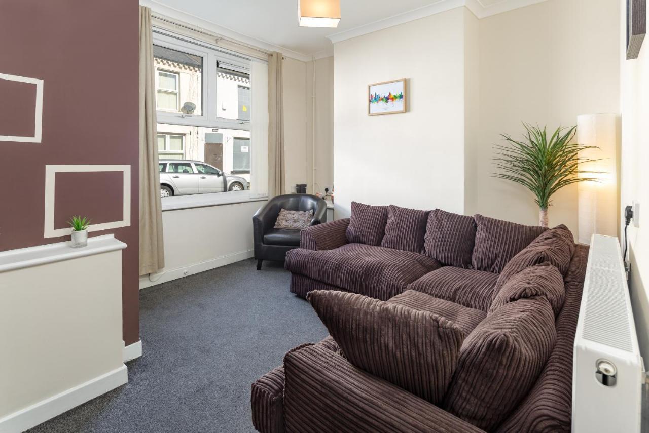 Cosy Anfield Guesthouse - Free Parking Liverpool Esterno foto
