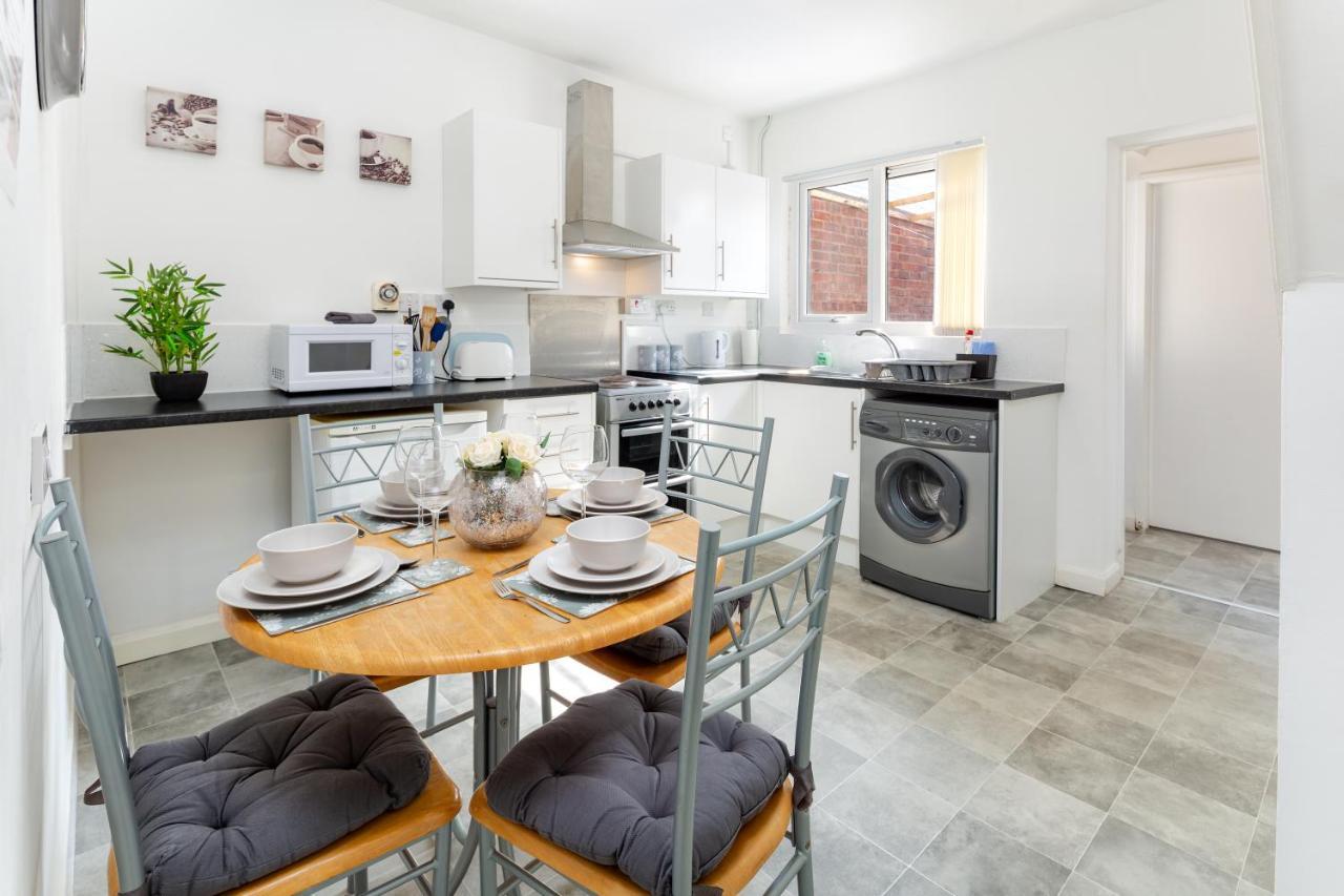 Cosy Anfield Guesthouse - Free Parking Liverpool Esterno foto