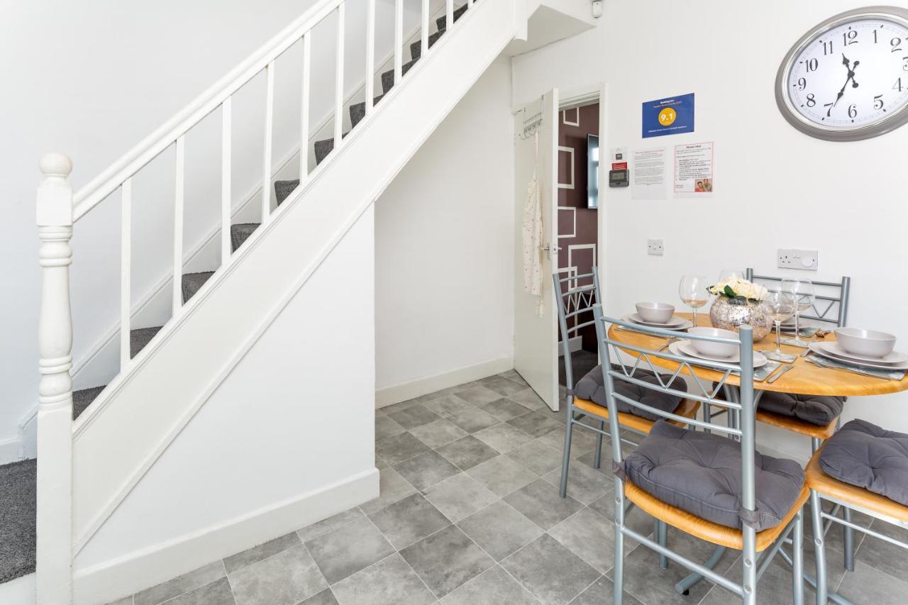 Cosy Anfield Guesthouse - Free Parking Liverpool Esterno foto