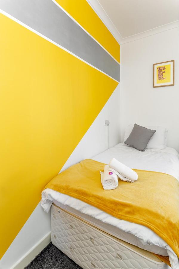 Cosy Anfield Guesthouse - Free Parking Liverpool Esterno foto